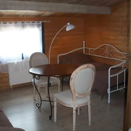 Konukevi Le Pre Joli 3*