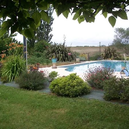 Pensión Le Pré Joli Beaugas